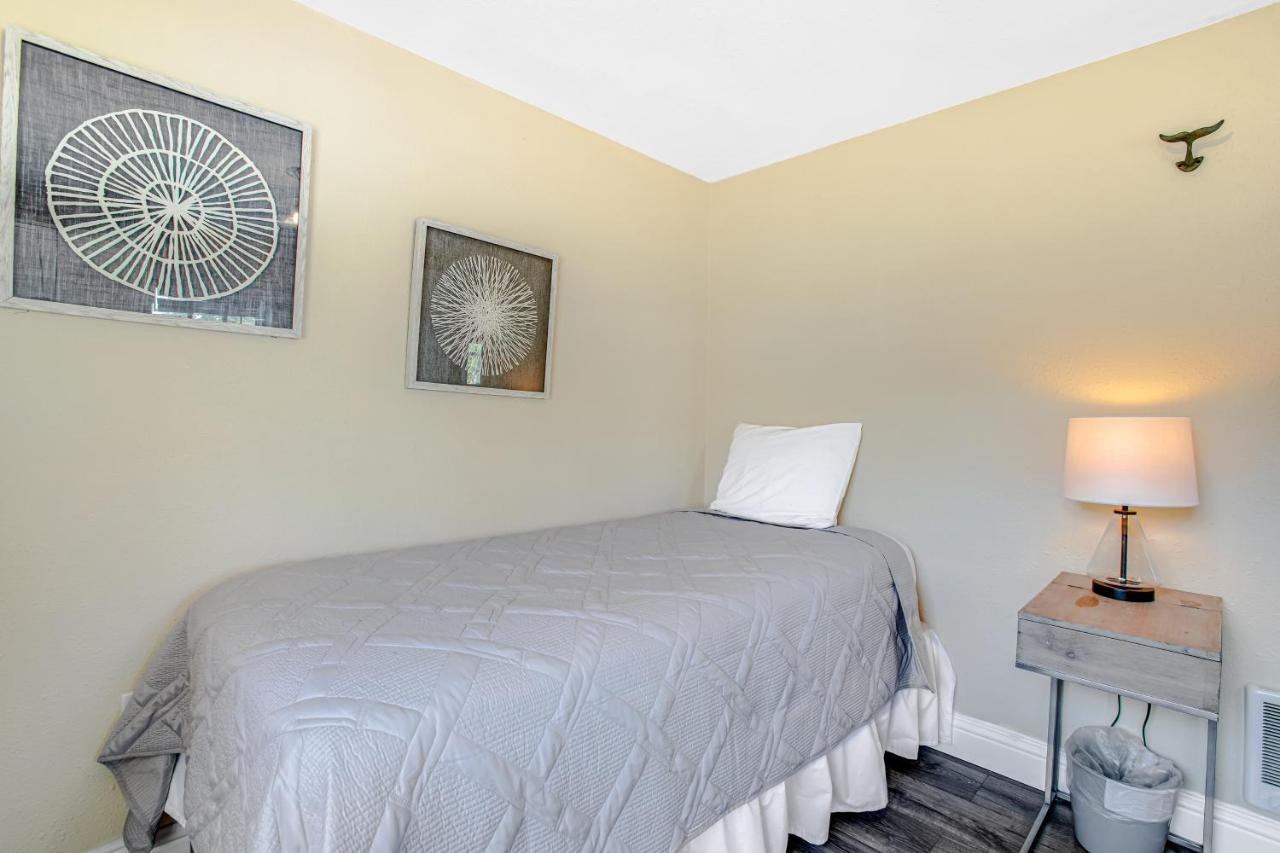 Villa Siletz Bay Getaway Lincoln City Exterior foto